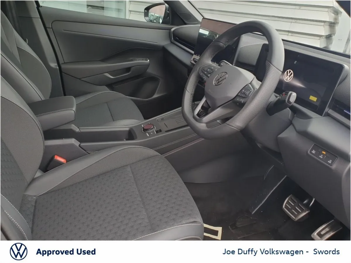 Volkswagen T-Roc R-LINE 1.5TSI 150HP MHEV - Image 6