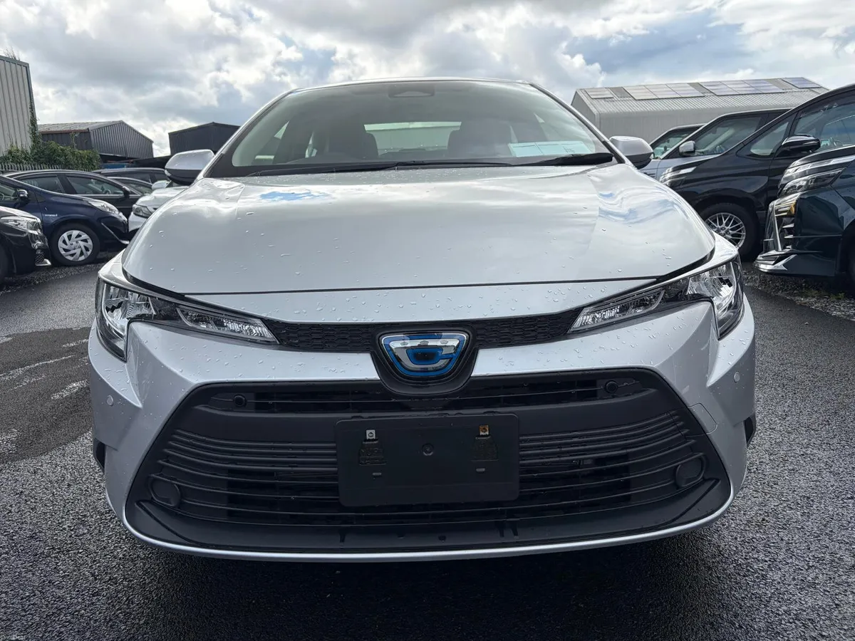 6147KM LOW MILEAGE 2024 TOYOTA COROLLA HYBRID AUTO - Image 3