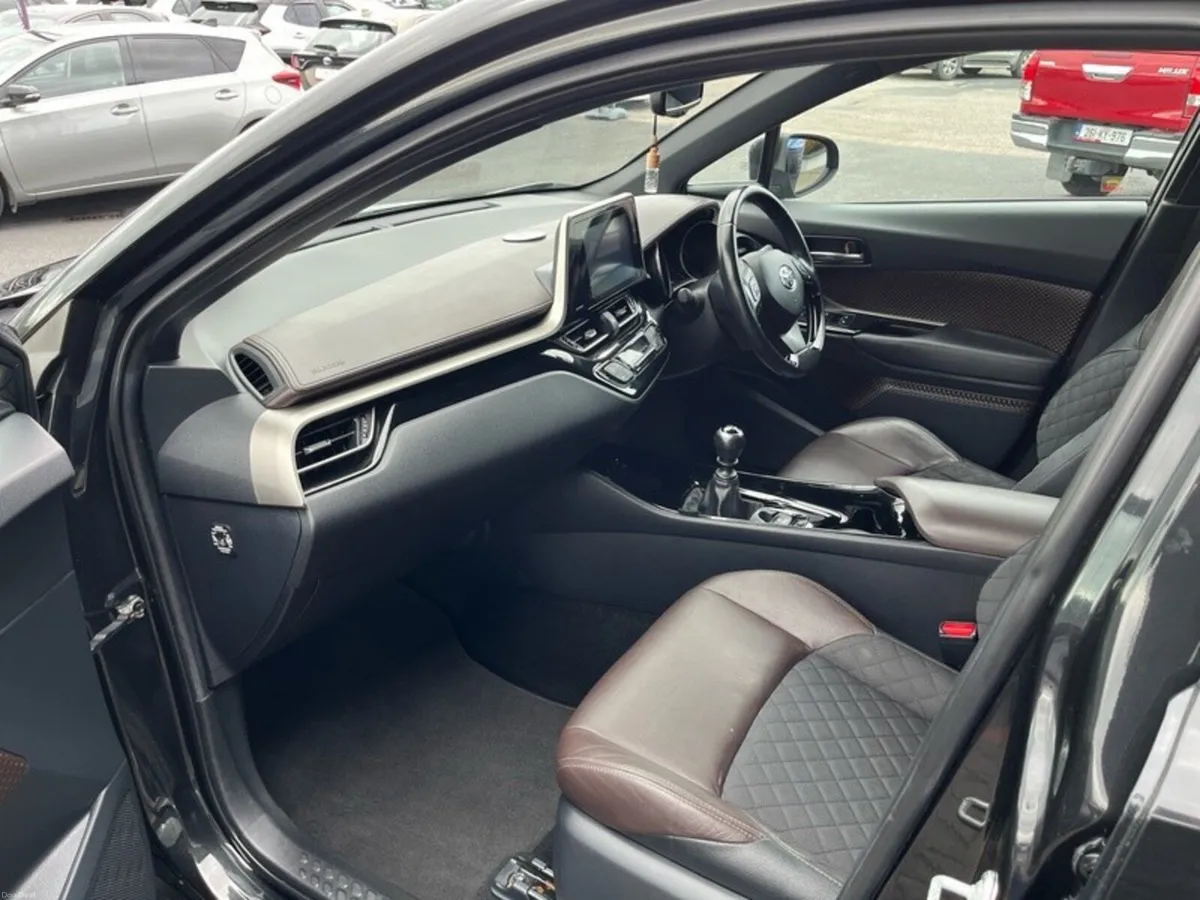Toyota C-HR CHR 1.2T SOL - Image 6