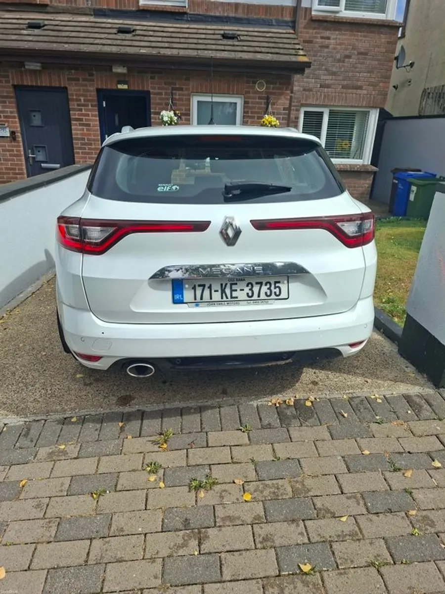 2017 Renault Megane - Image 2