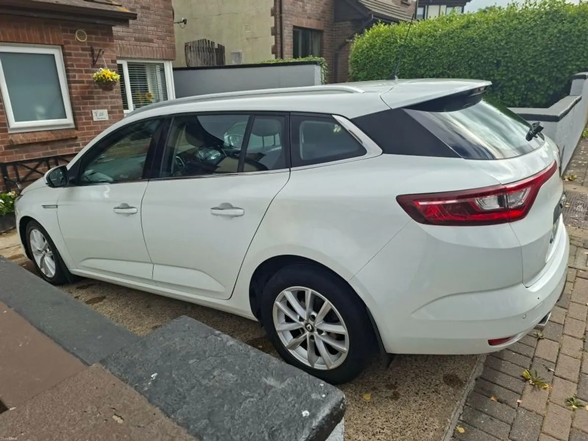2017 Renault Megane - Image 4