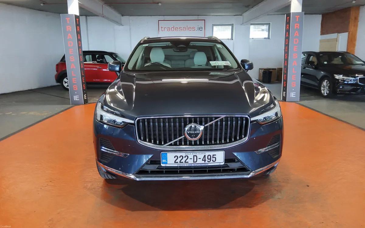 Volvo XC60 2022 - Image 2
