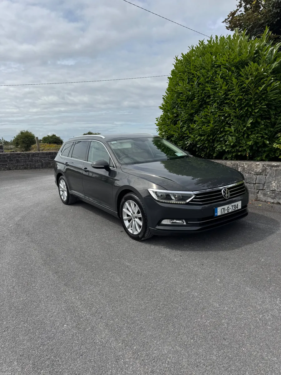 Volkswagen Passat 2017 - Image 1