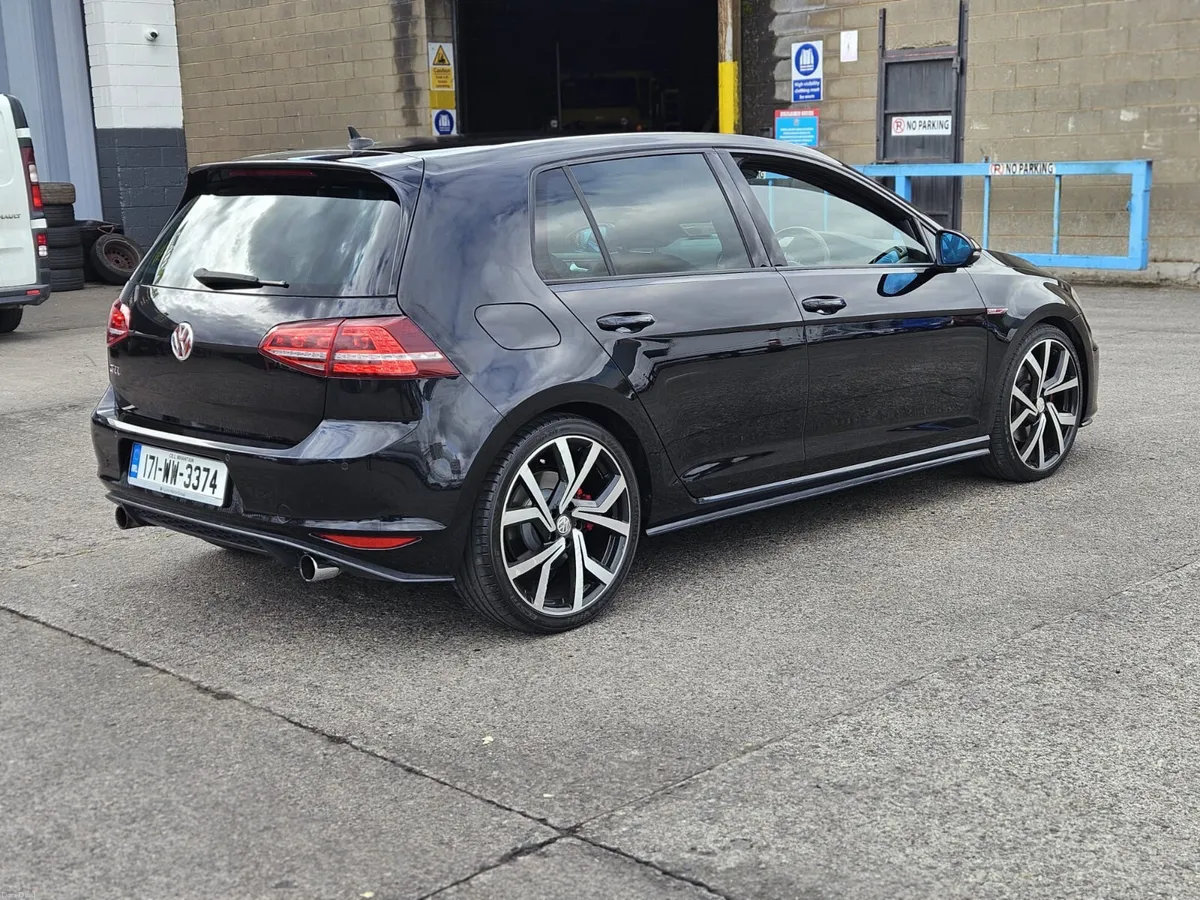 Volkswagen Golf 2.0 GTI - Image 3