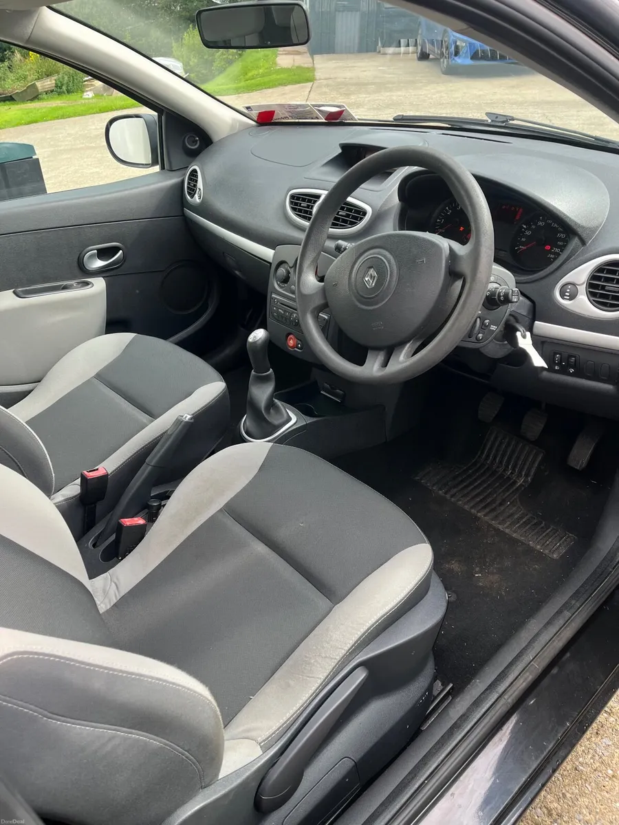 Renault Clio 2012 - Image 5