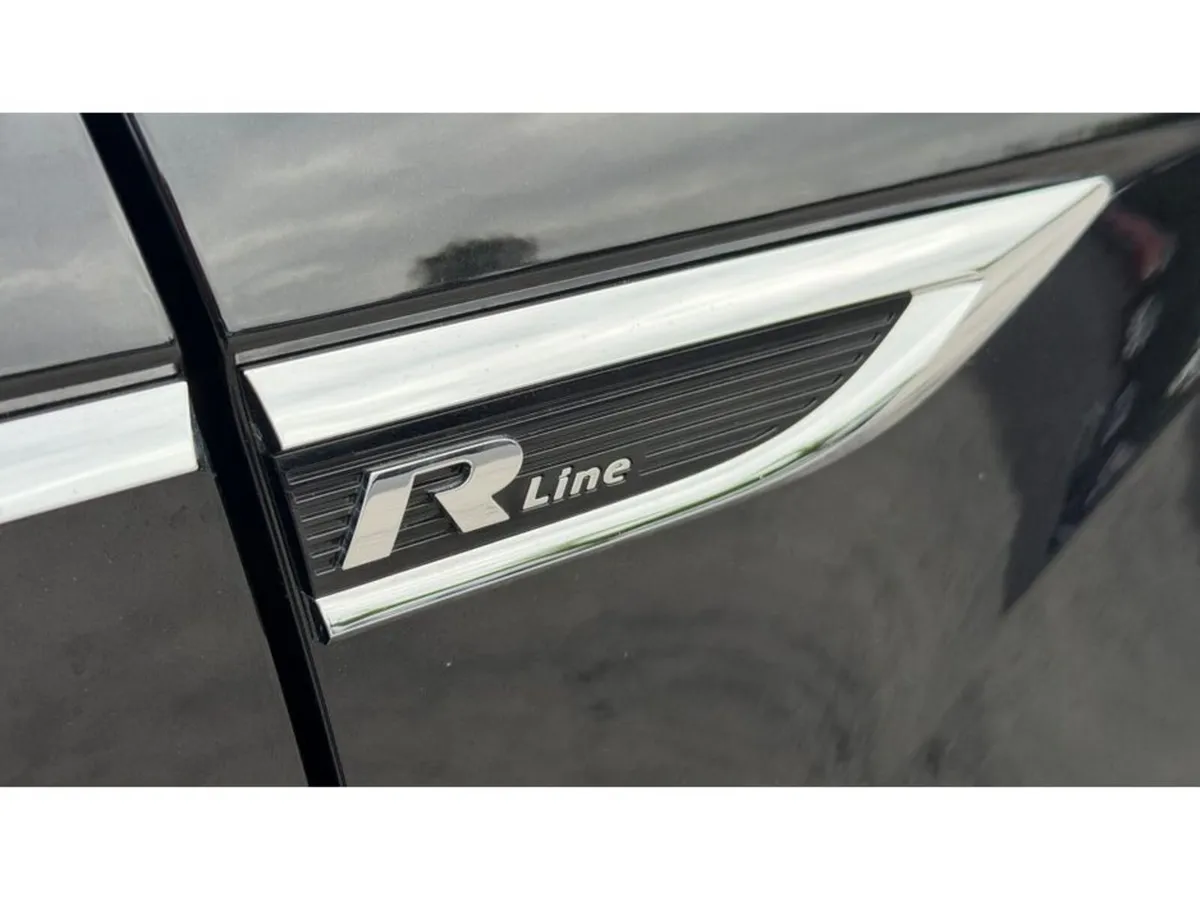 Volkswagen T-Roc R-LINE - Image 6
