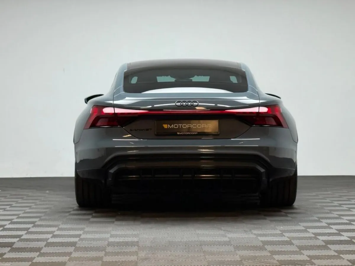 Audi e-tron GT GT 522HP QUATTRO *PAN ROOF* - Image 6