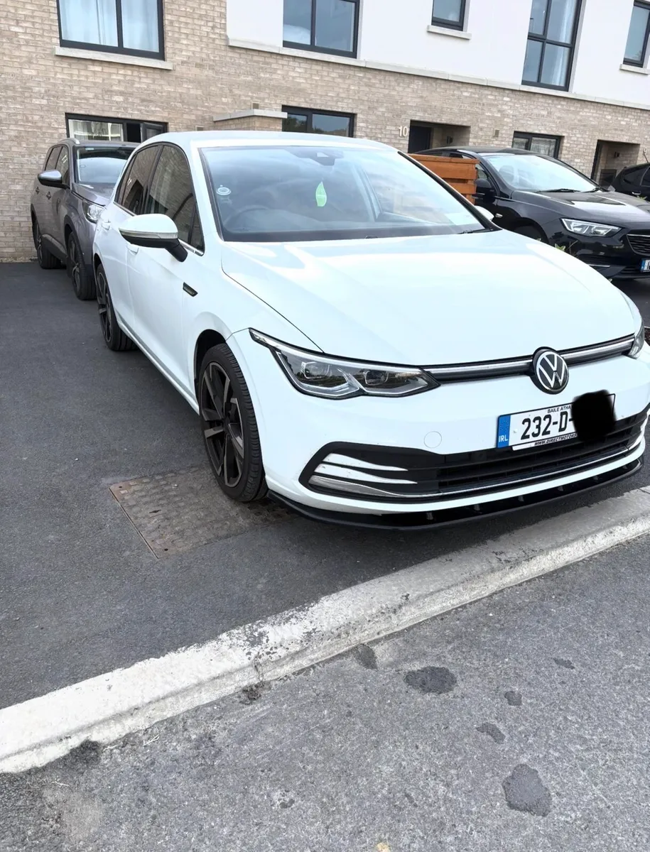 Volkswagen Golf Life 2.0L Automatic Diesel - Image 1