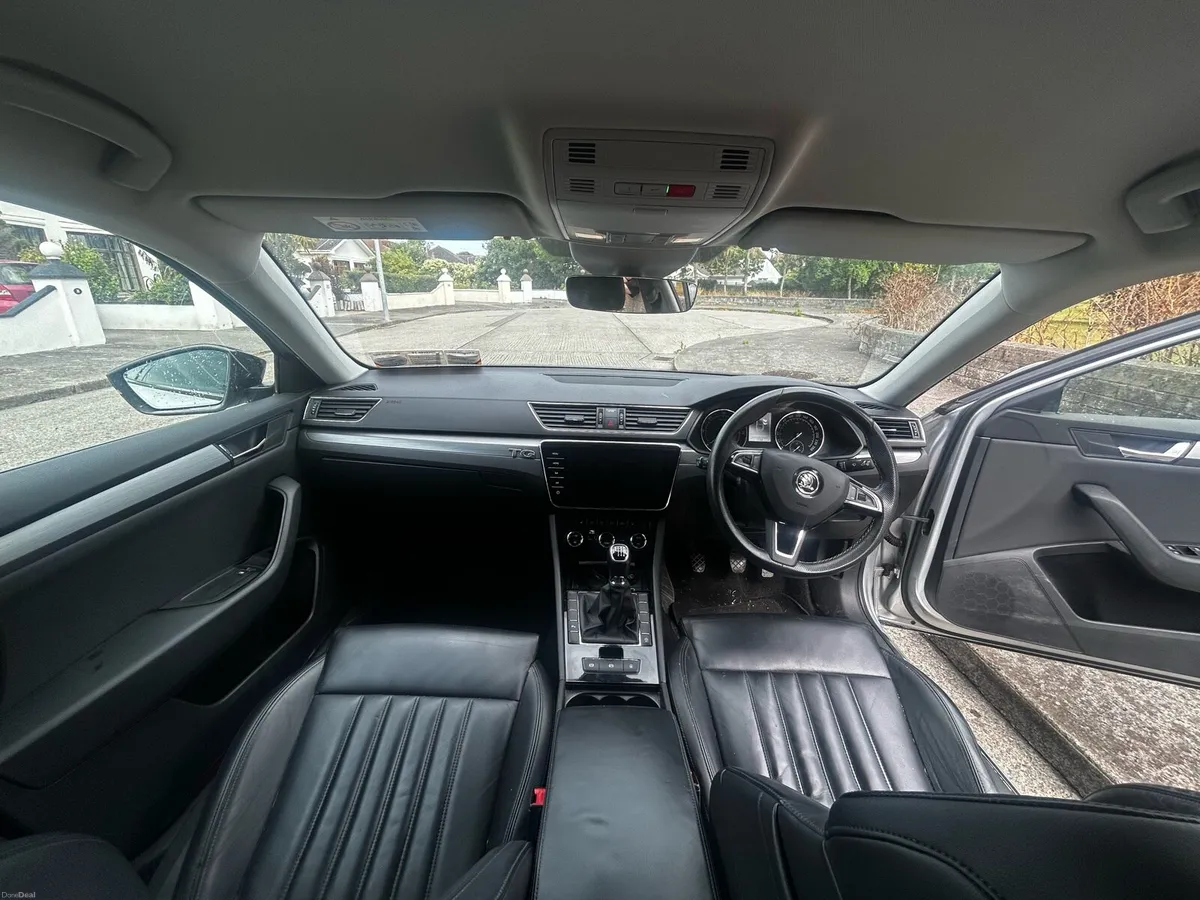 2019 Skoda Superb Sportline Style 2.0 TDI 150HP - Image 5