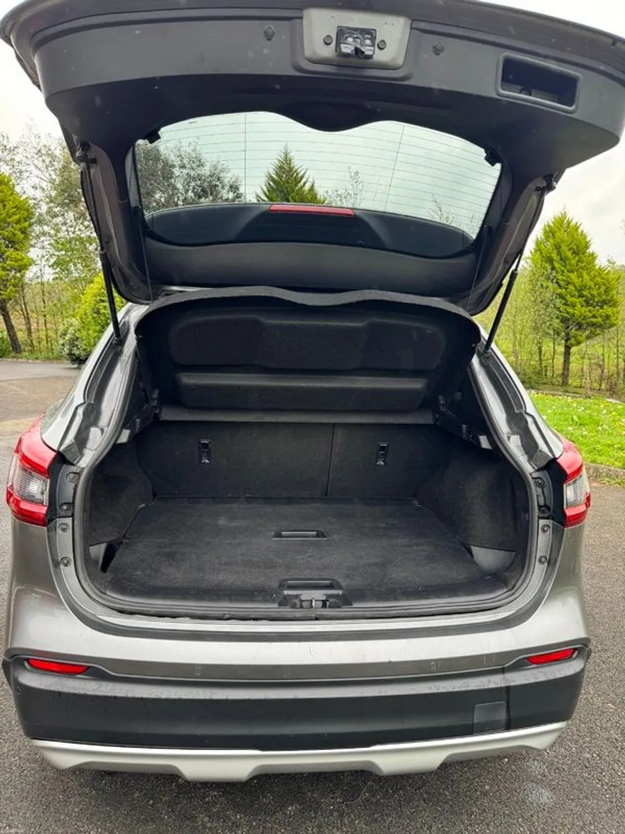 2019 Nissan Qashqai 1.3 DiG-T N-Motion 140P (High Spec) - Image 5