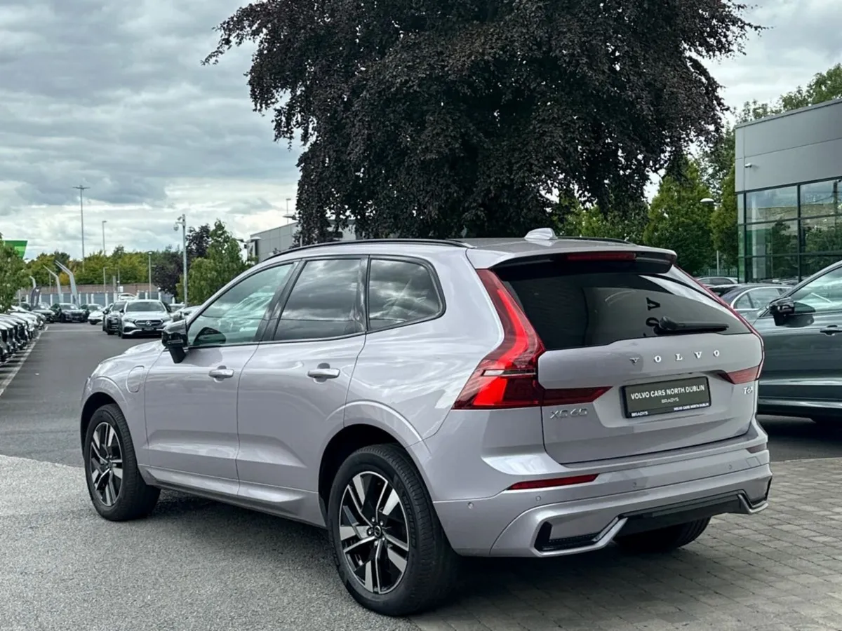Volvo XC60 XC60 T6 Plus Dark AWD PHEV 350bhp - Image 6