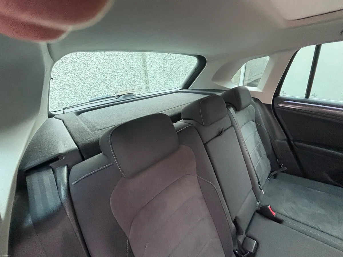 Volkswagen Tiguan - Image 5