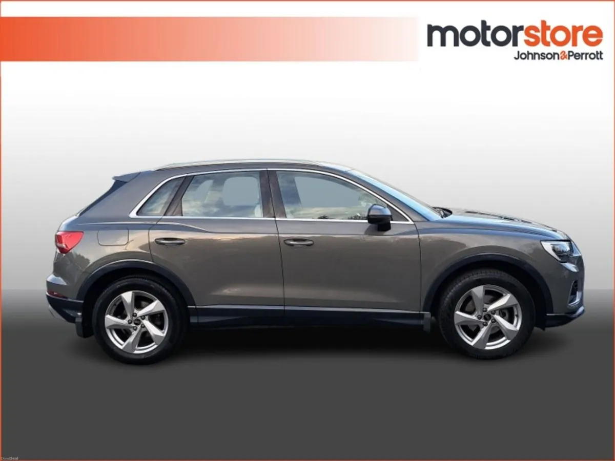 Audi Q3 35 TDI 150HP S Tronic SE with Comfort Pack - Image 6