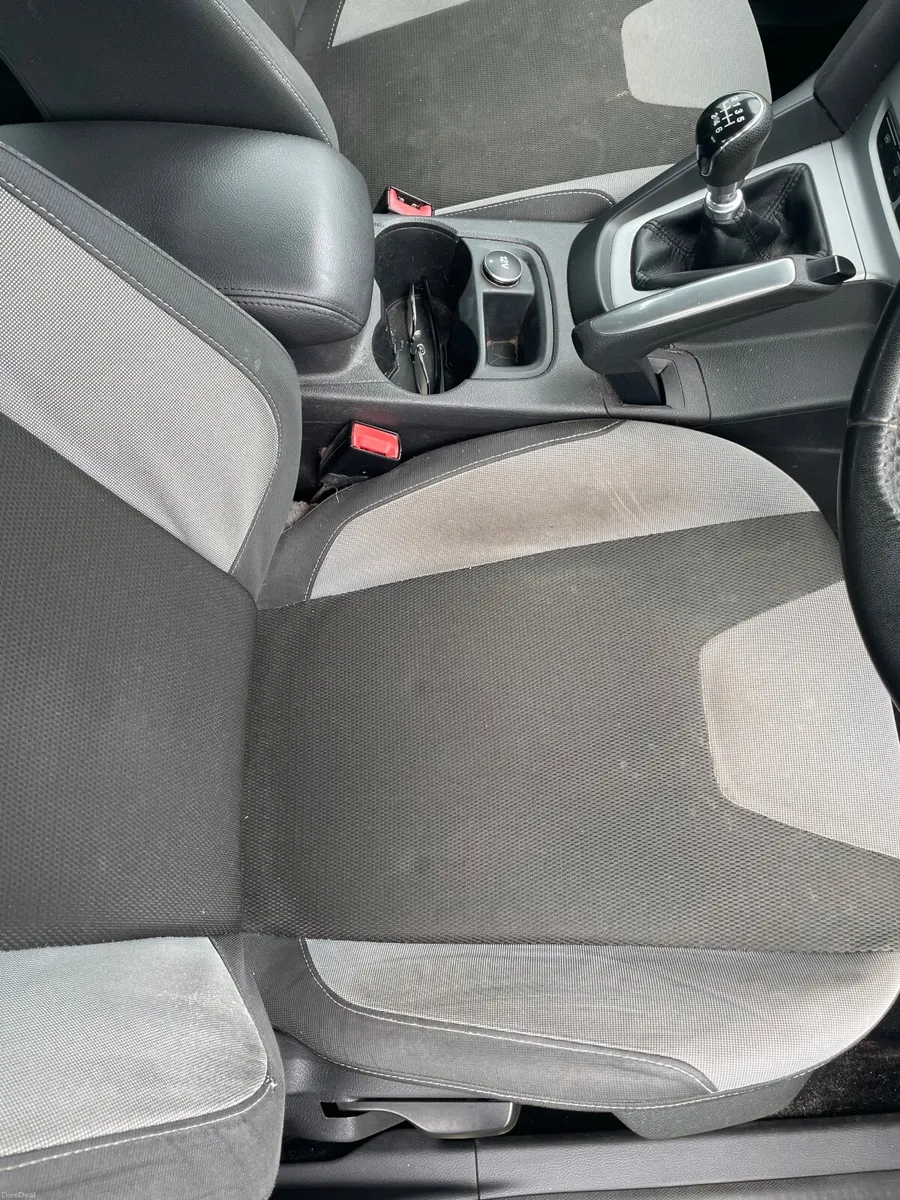 Ford Focus 2012 - Image 5