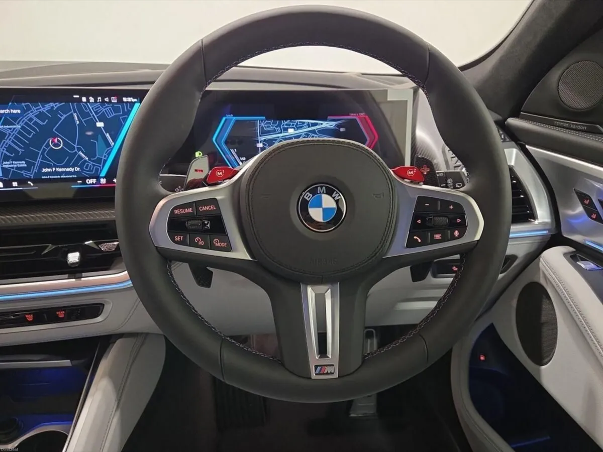 BMW XM 50e - Image 5