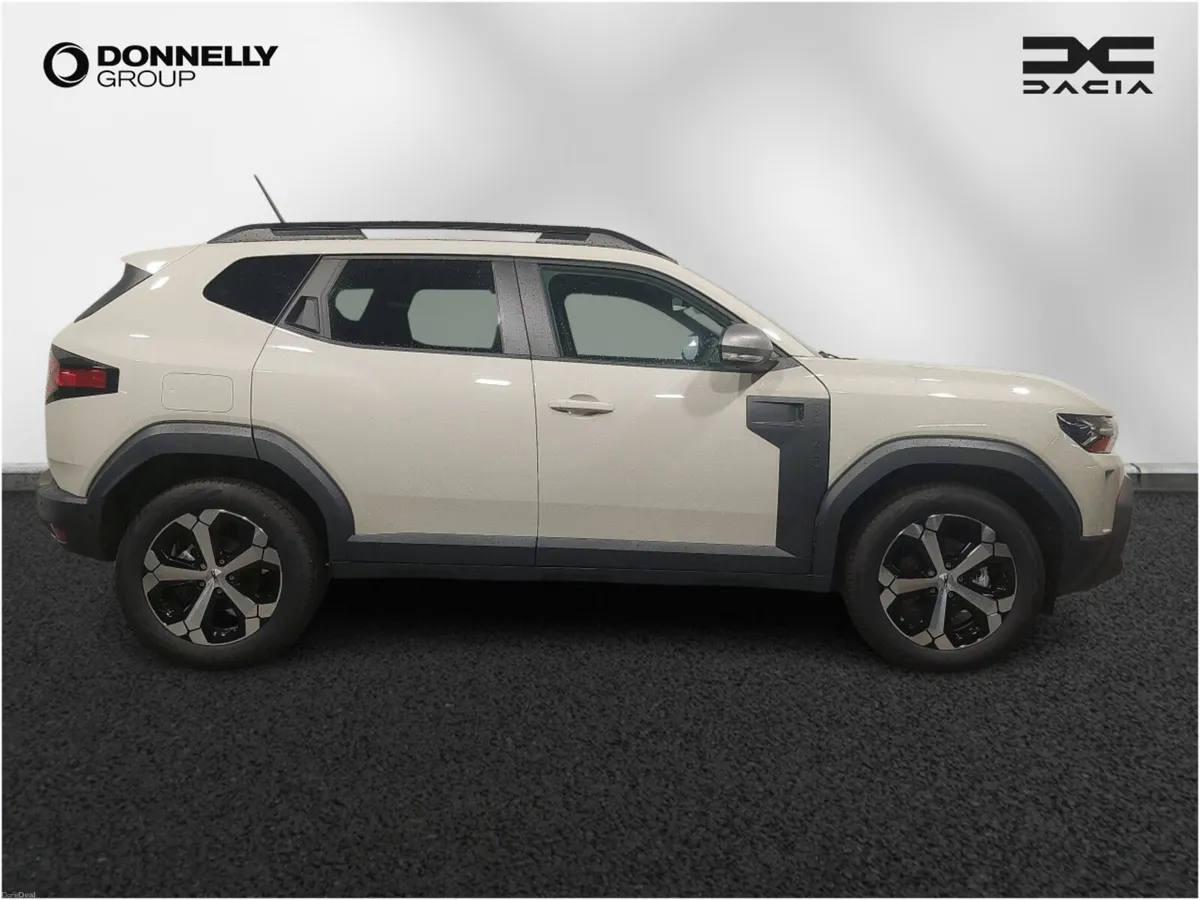 Dacia Duster Estate Journey - Image 3