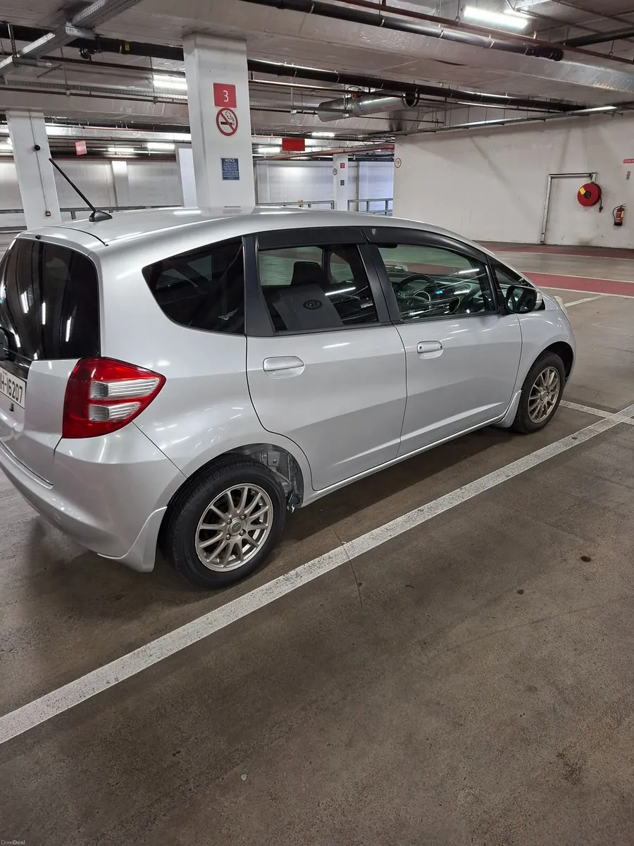 Automatic Honda Fit Nct 05/27 - Image 4