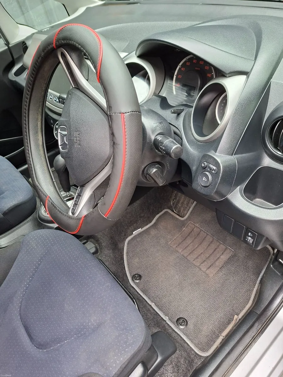 Automatic Honda Fit Nct 05/27 - Image 6