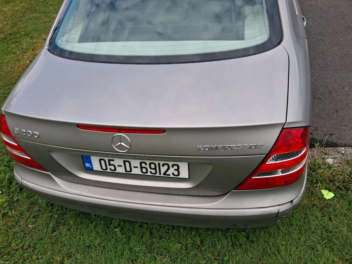 Car - Image 4