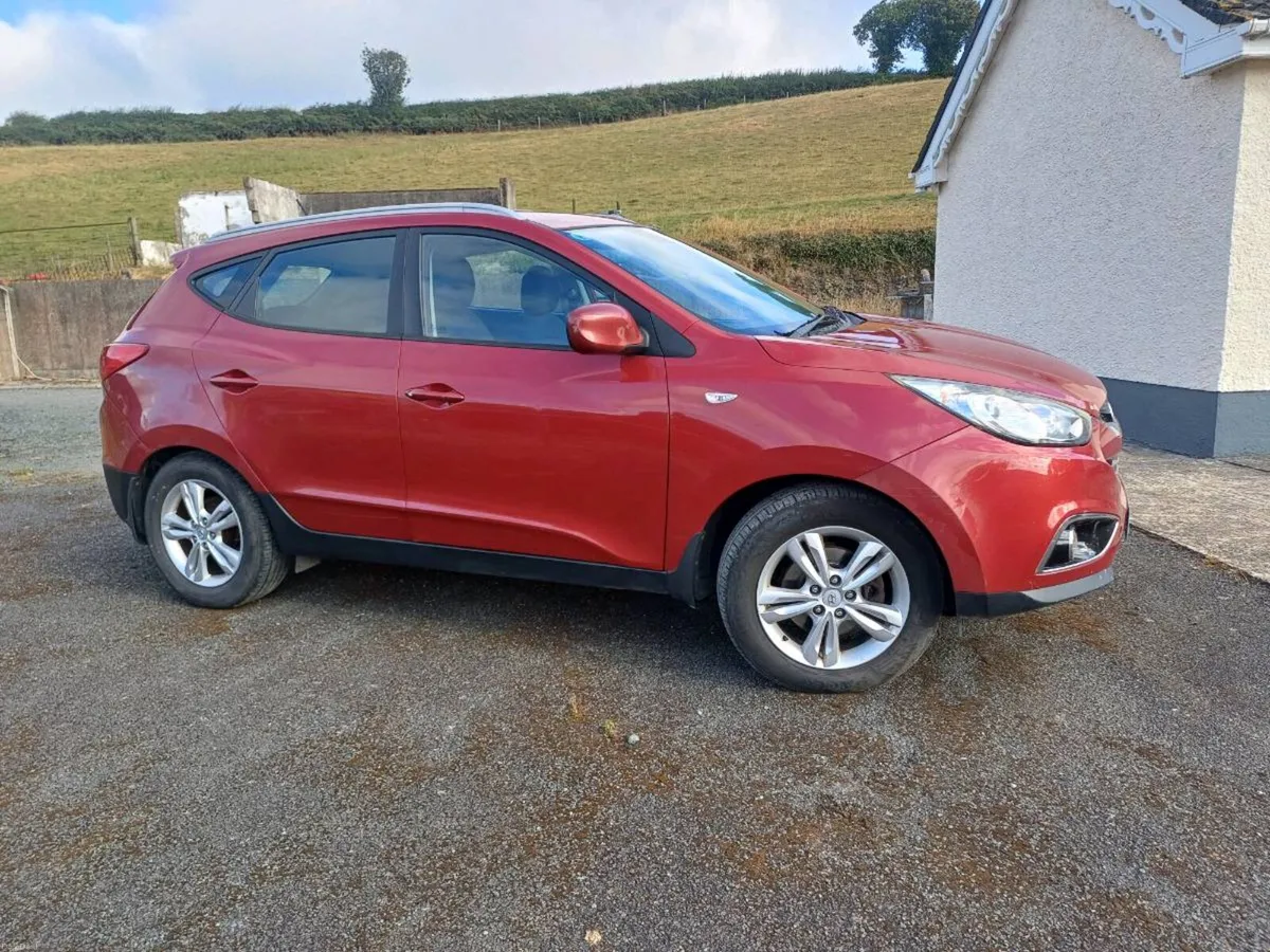 Hyundai ix35 CRDi 4 wheel drive - Image 3