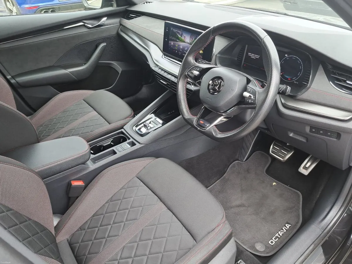 Skoda Octavia OCTAVIA VRS 2.0TDI 200HP DSG - Image 6