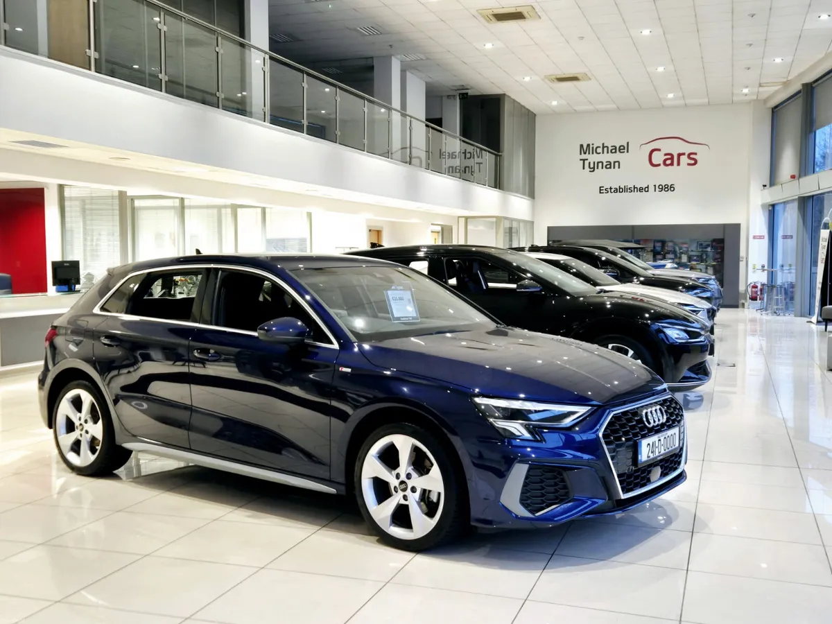 2024 Mercedes EQE 300 Sports Edition, 19" Alloys - Image 2