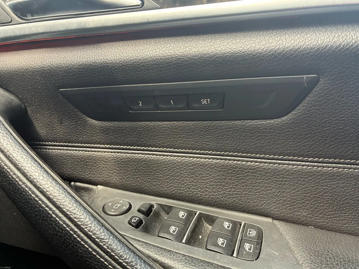 BMW 523i Luxury Line - Image 5