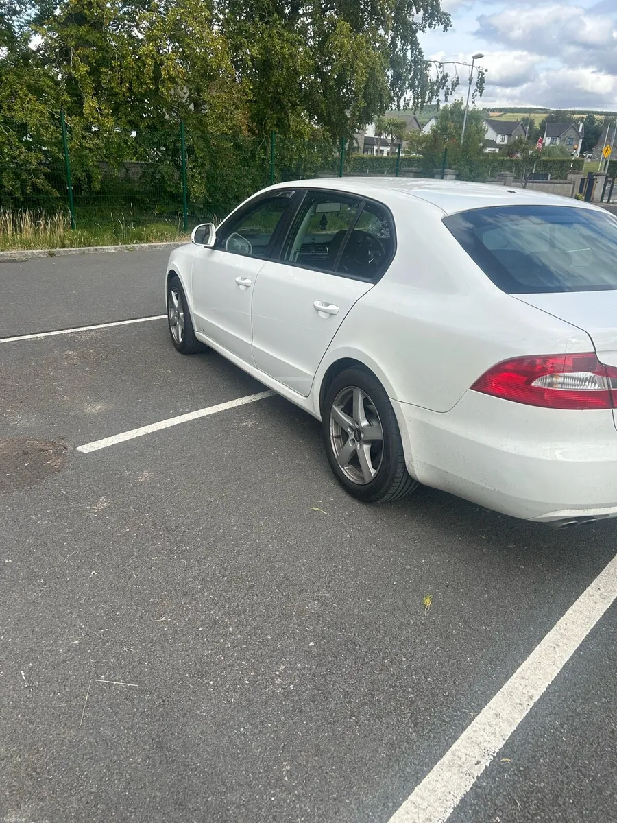 Skoda Superb 2.0TDI - Image 4