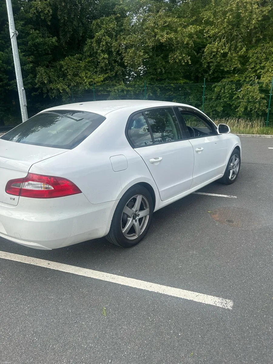 Skoda Superb 2.0TDI - Image 2
