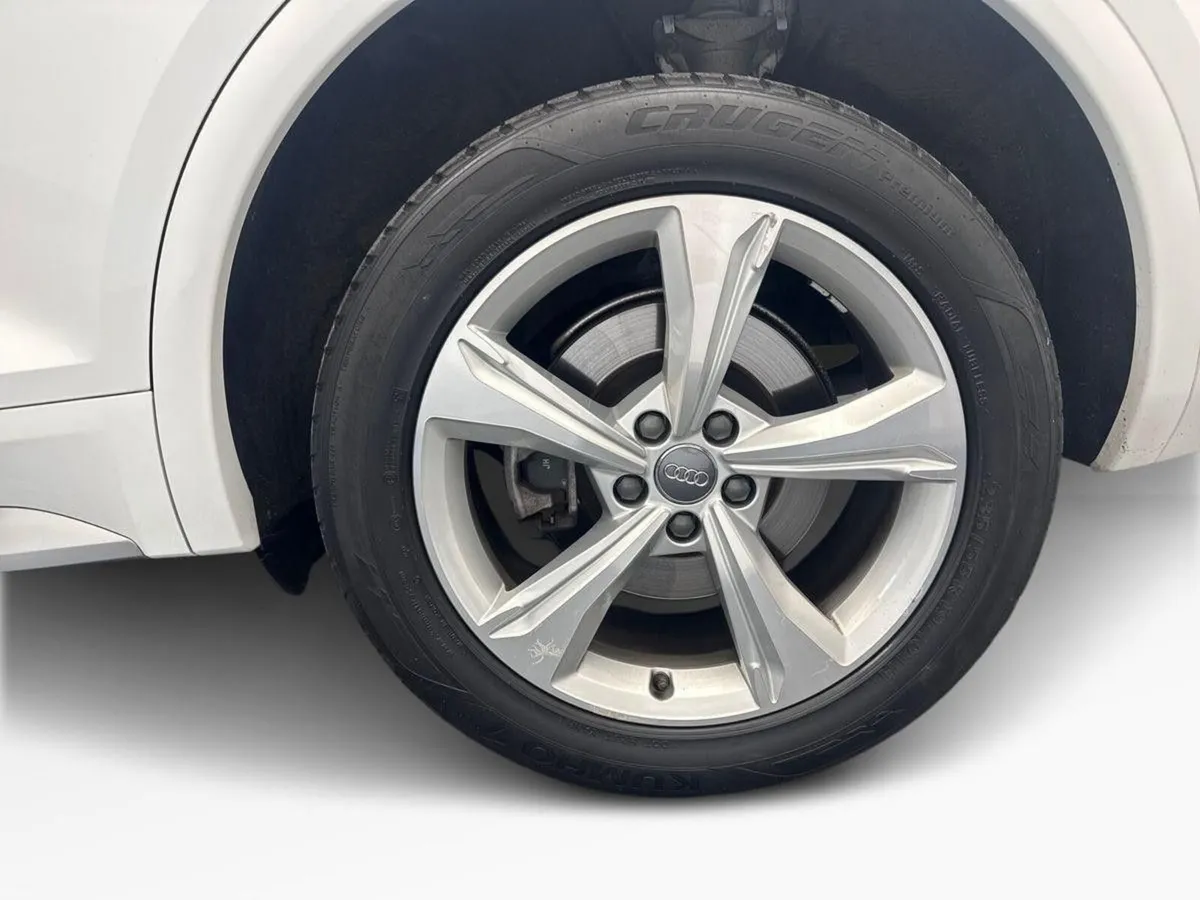 Audi Q5 40TDI SE QUATTRO *LOW MILEAGE* €110 PER WE - Image 5