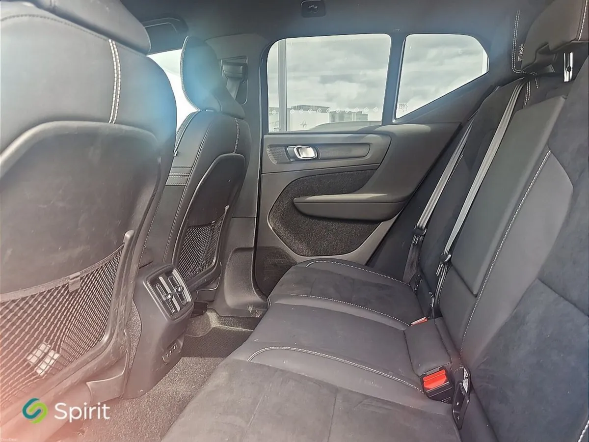 Volvo XC40 Fully Electric,  Plus - Image 5