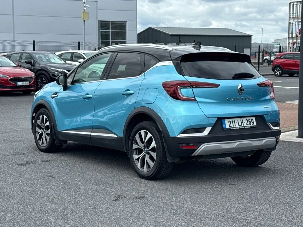Renault Captur E-TECH Plug-in 160 Auto S-Edition - Image 3
