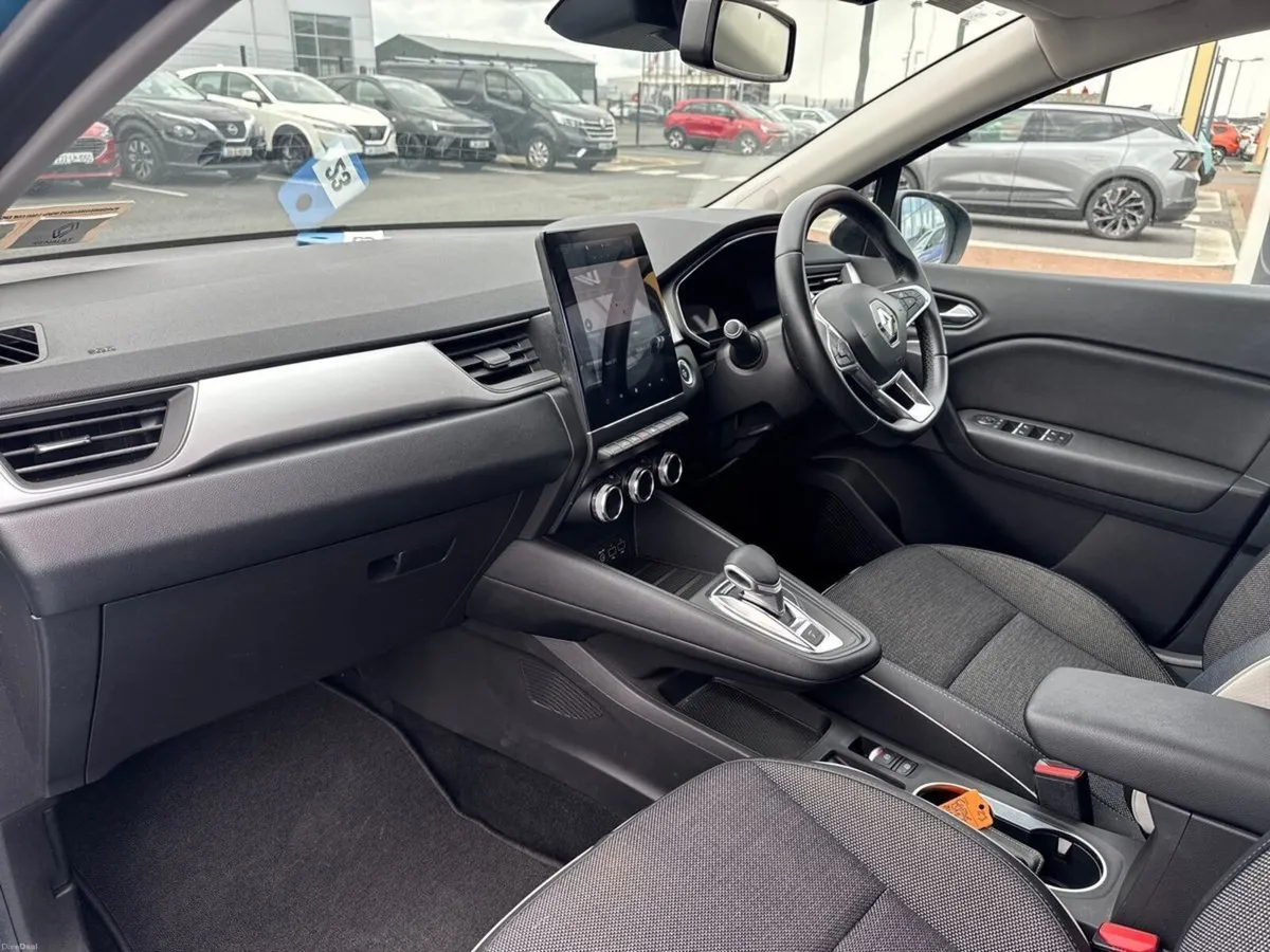 Renault Captur E-TECH Plug-in 160 Auto S-Edition - Image 5