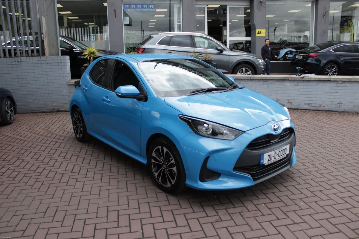 2021 TOYOTA YARIS 5DR HATCHBACK AUTOMATIC 1.5 - Image 1