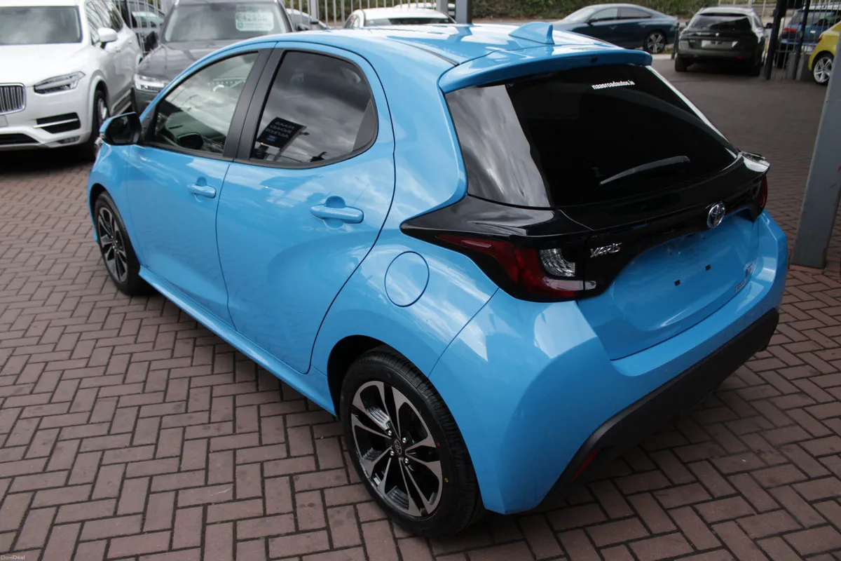 2021 TOYOTA YARIS 5DR HATCHBACK AUTOMATIC 1.5 - Image 6