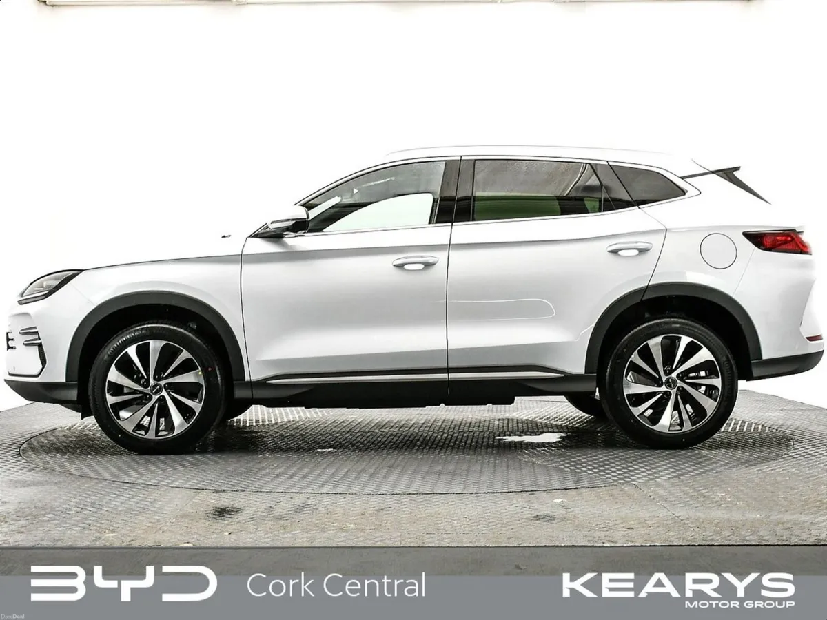 BYD SEAL U DM-i BOOST "DEMO MODEL" - Image 3
