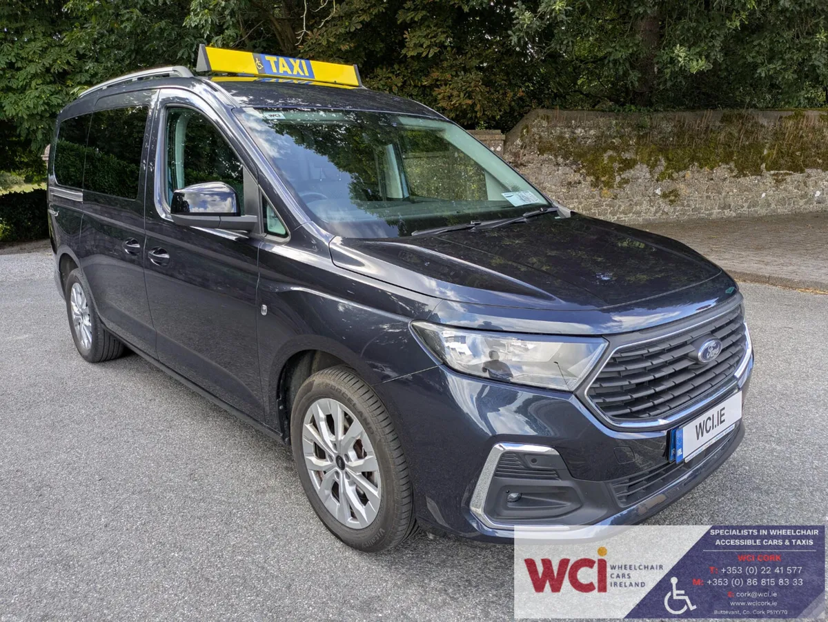 Taxi Wheelchair Accessible - Ford Tourneo Connect - Image 3
