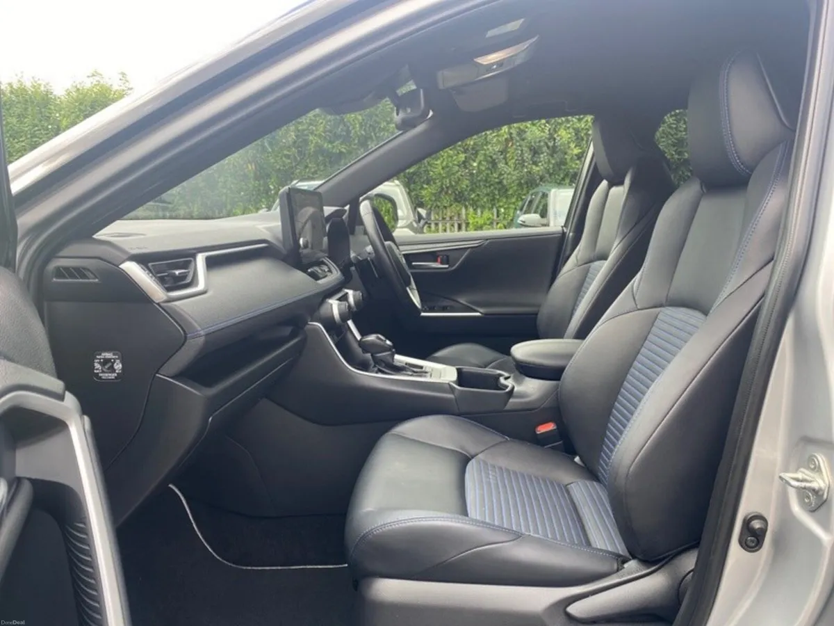 Toyota RAV4 RAV4 HYBRID SPORT - Image 6