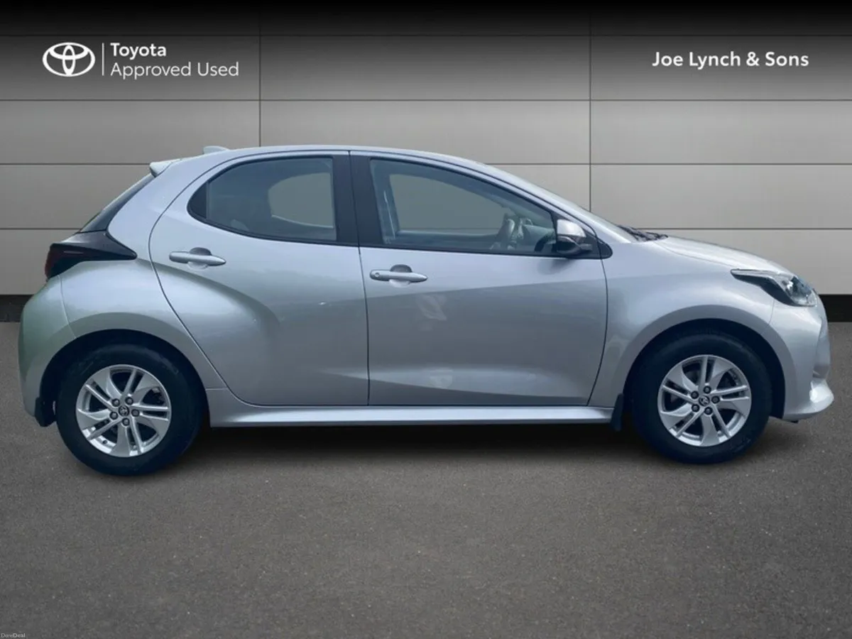 Toyota Yaris YARIS 1.5 LUNA - Image 3