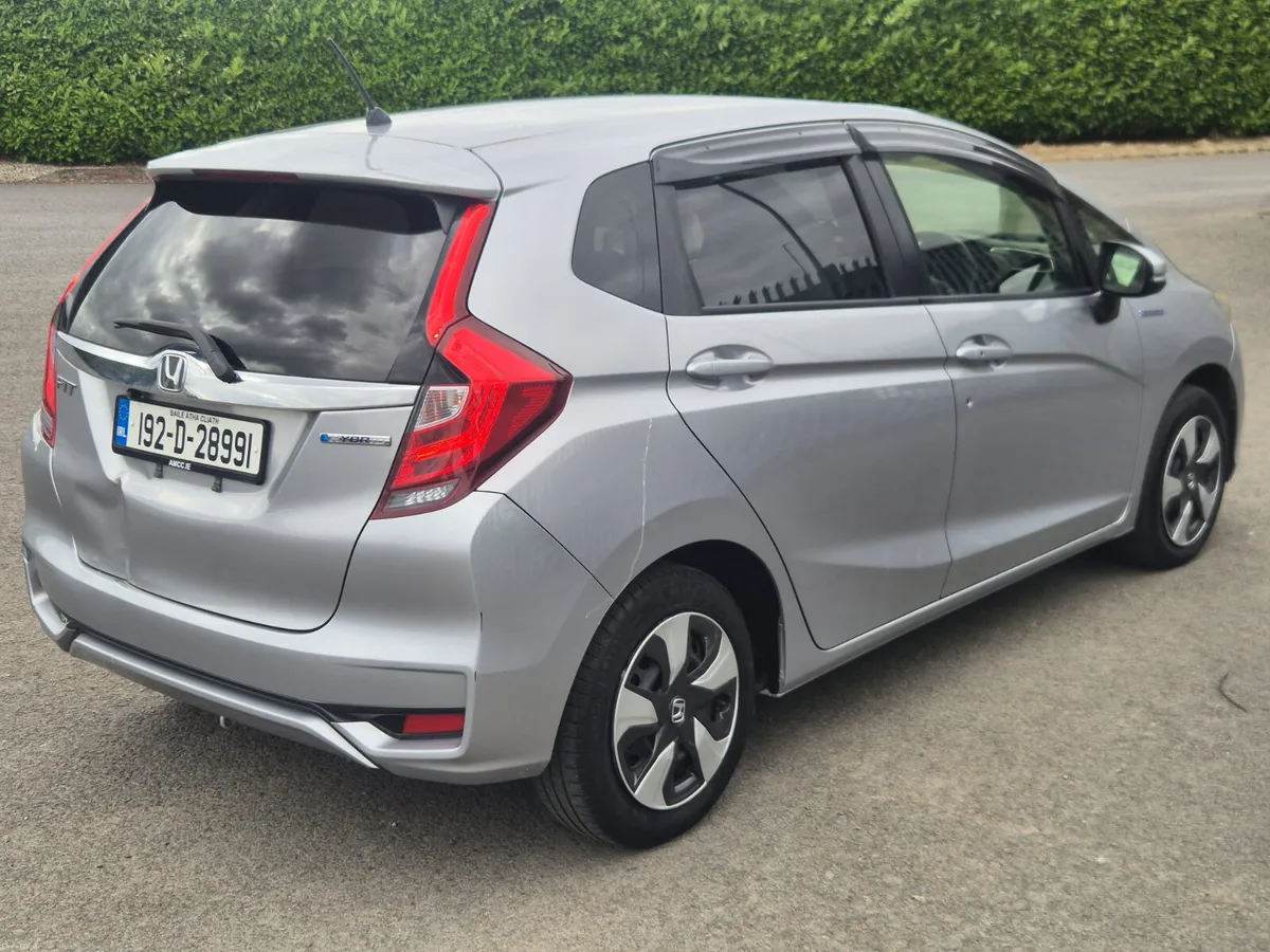 HONDA FIT 1.5 HYBRID AUTOMATIC €8,990 - Image 4