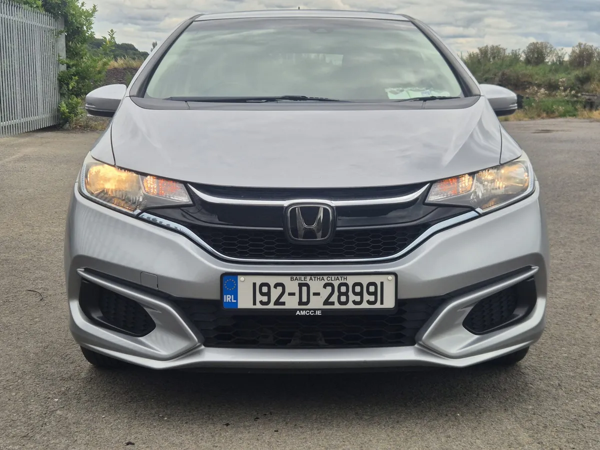 HONDA FIT 1.5 HYBRID AUTOMATIC €8,990 - Image 3