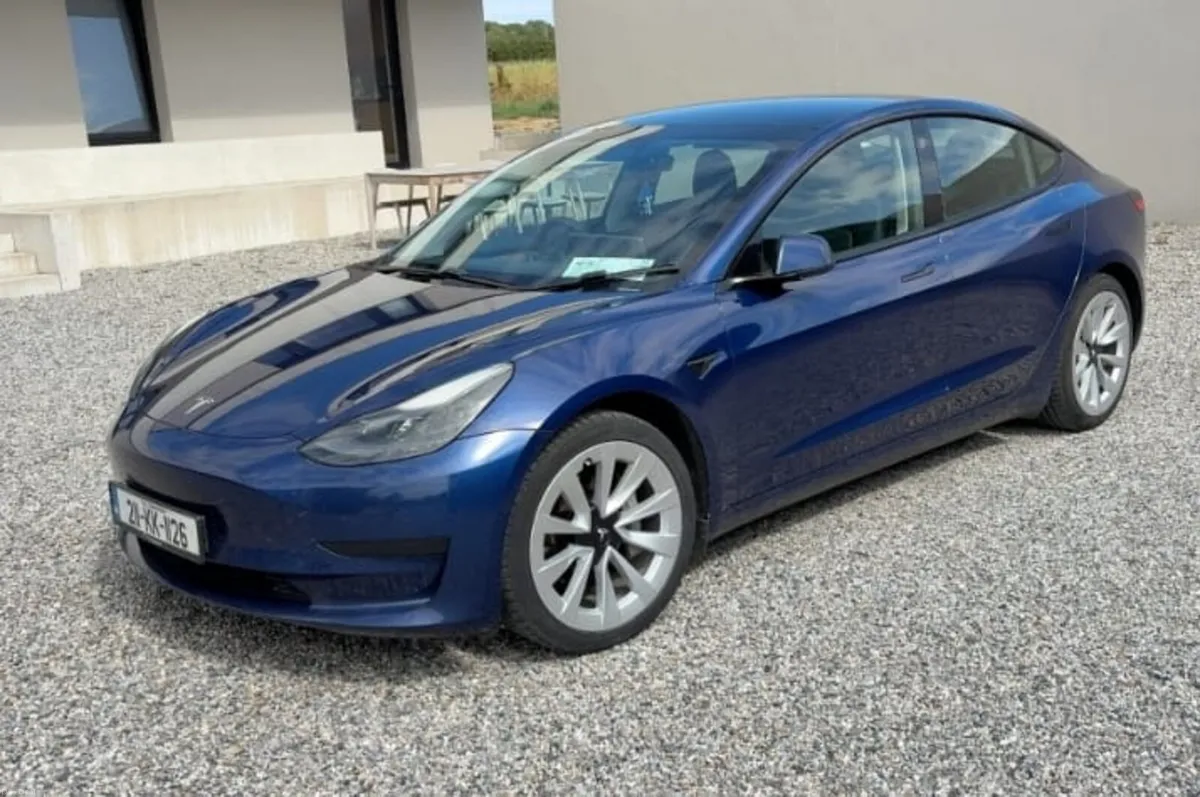 Tesla Model 3 2021 - Image 5