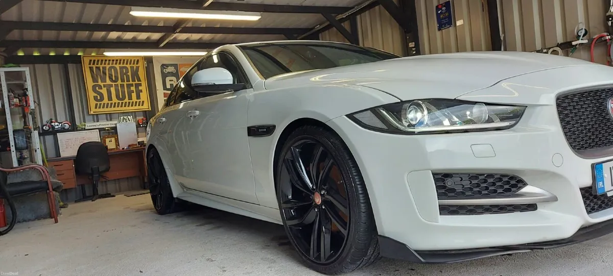 Jaguar XE 2017 - Image 3