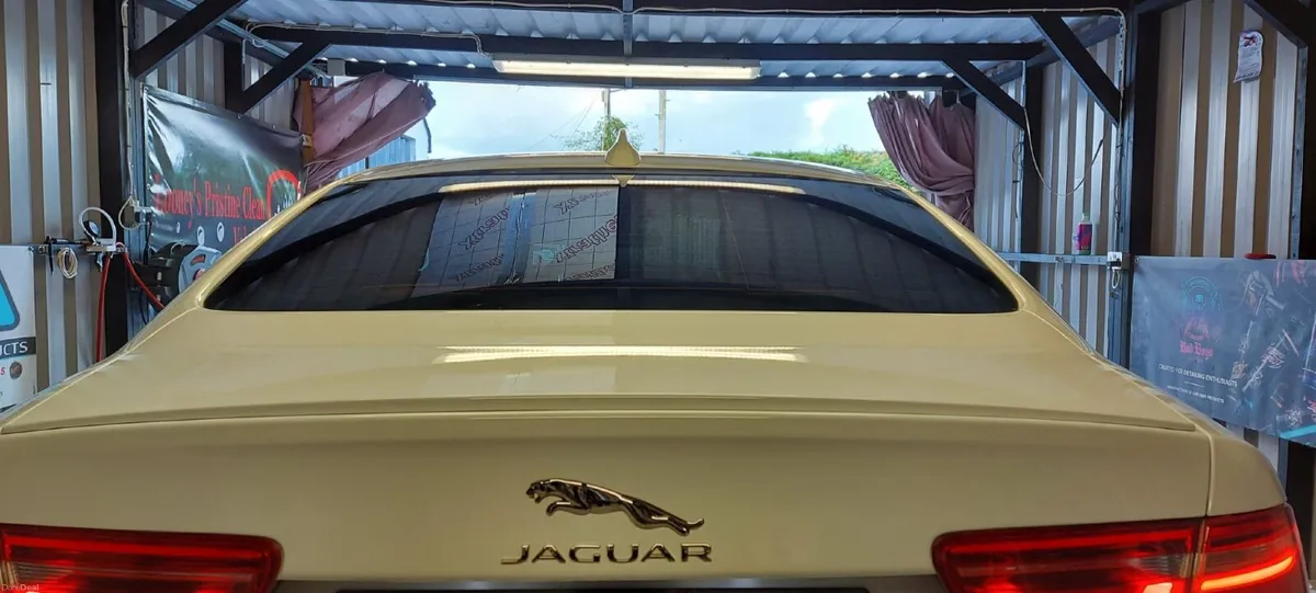 Jaguar XE 2017 - Image 6