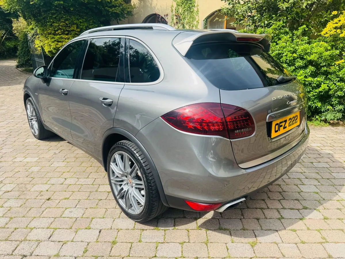 Porsche Cayenne 3.0D V6 Auto PDK STUNNING NI - Image 3