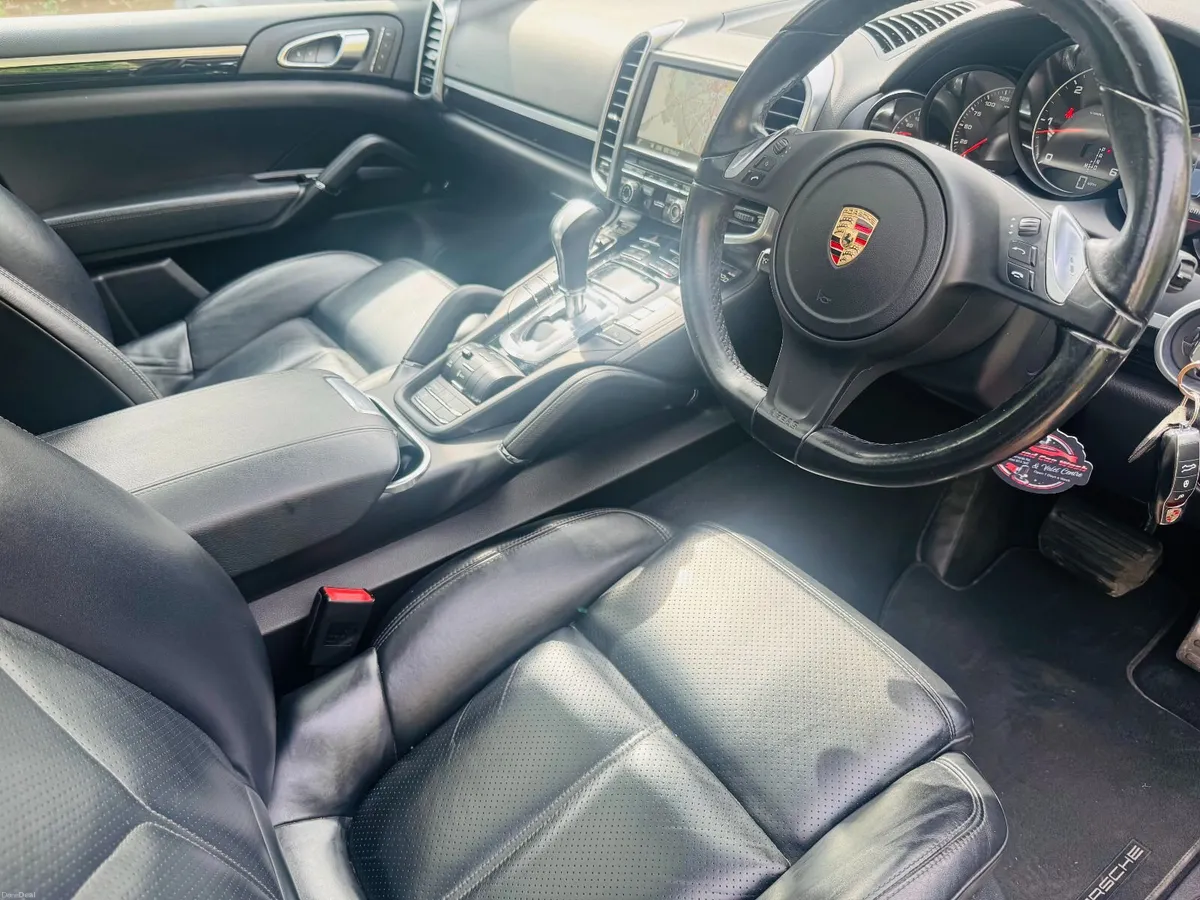 Porsche Cayenne 3.0D V6 Auto PDK STUNNING NI - Image 6