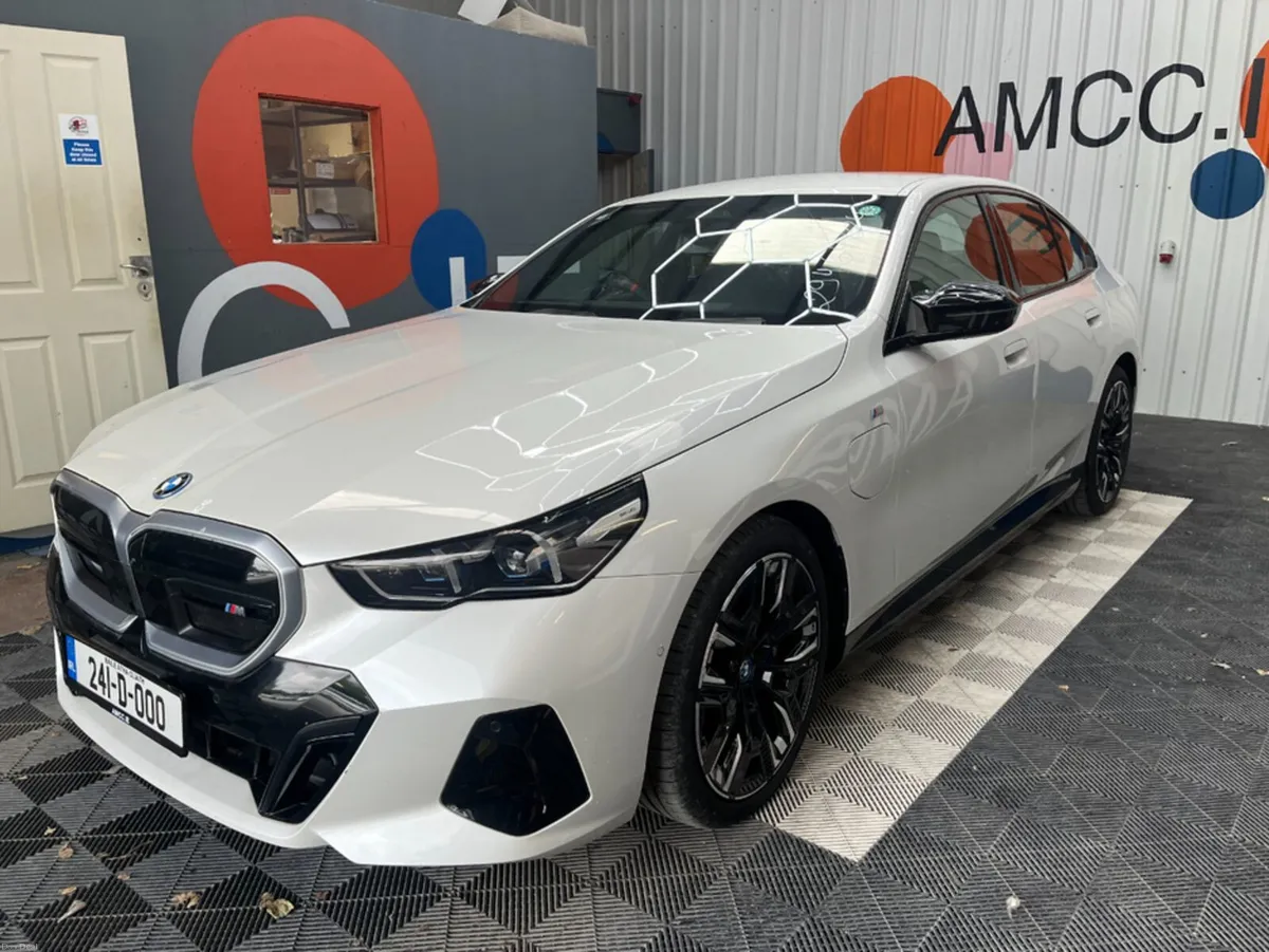 BMW i5 2024 BMW I5 4WD M60 XDRIVE AUTOMATIC / CRUI - Image 6