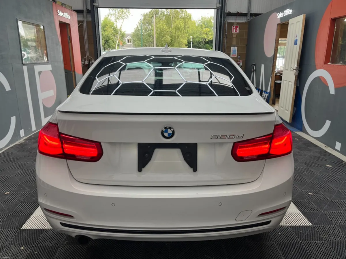 BMW 3-Series 2016 BMW 3 SERIES 320D SPORTS  1.9 AU - Image 4