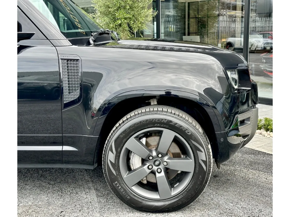 Land Rover Defender X-DYNAMIC HSE - Image 6