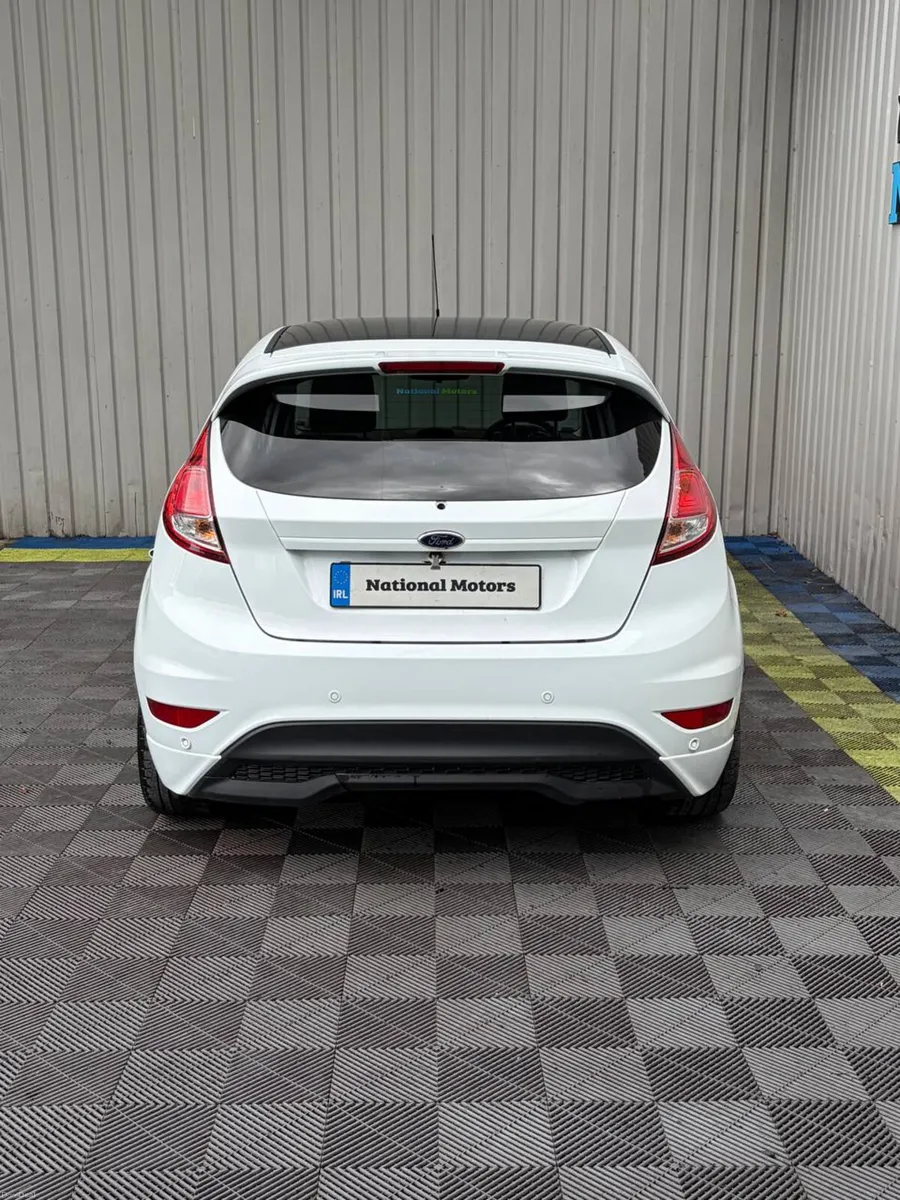2015 Ford Fiesta Zetec-S 1.0 PETROL - Image 4